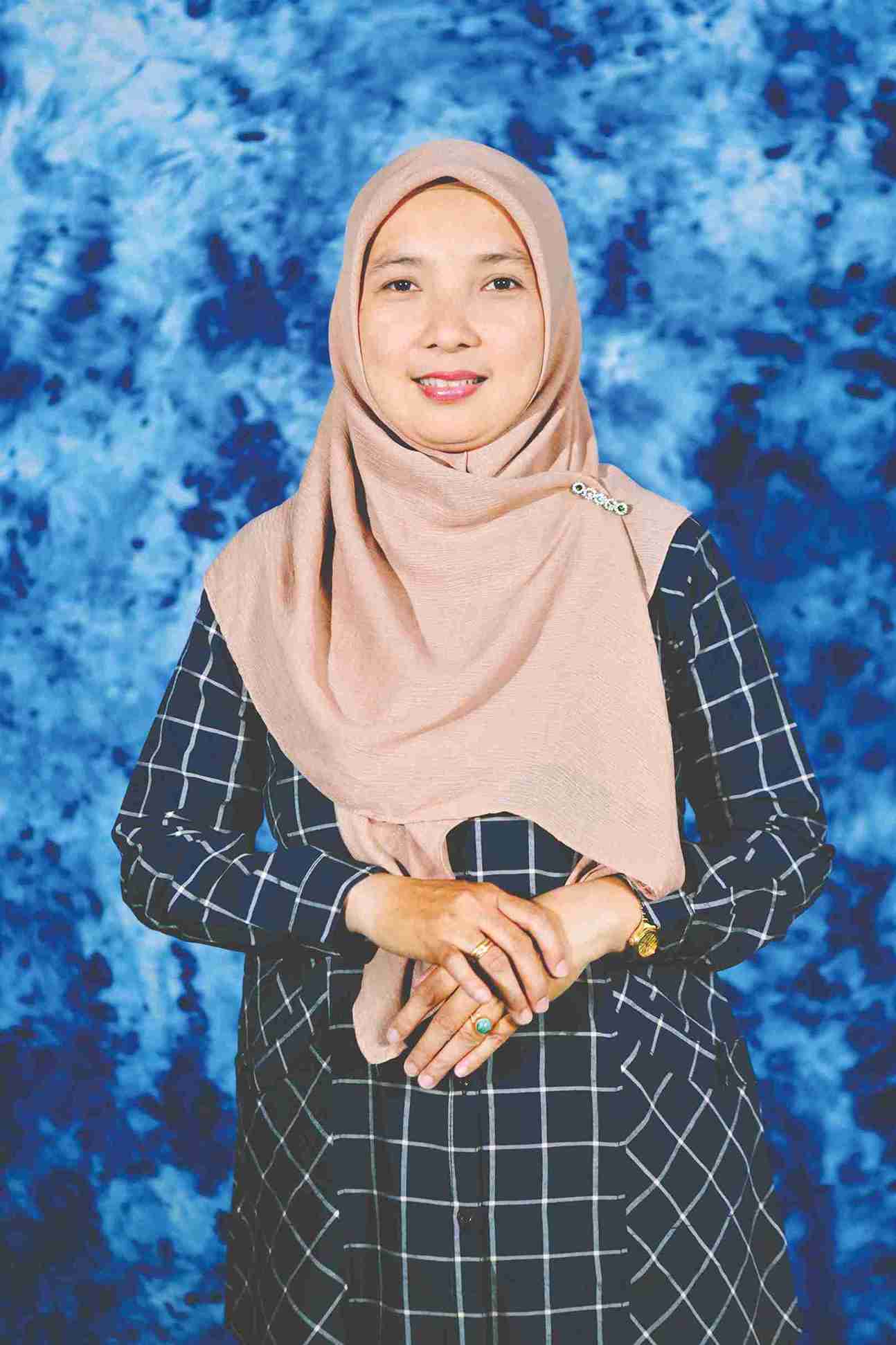 Nama Guru 2