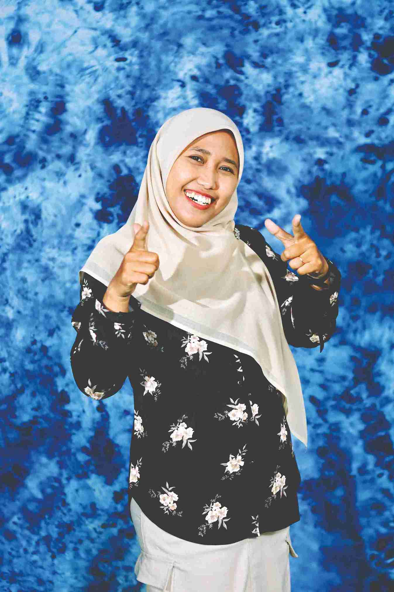 Nama Guru 2